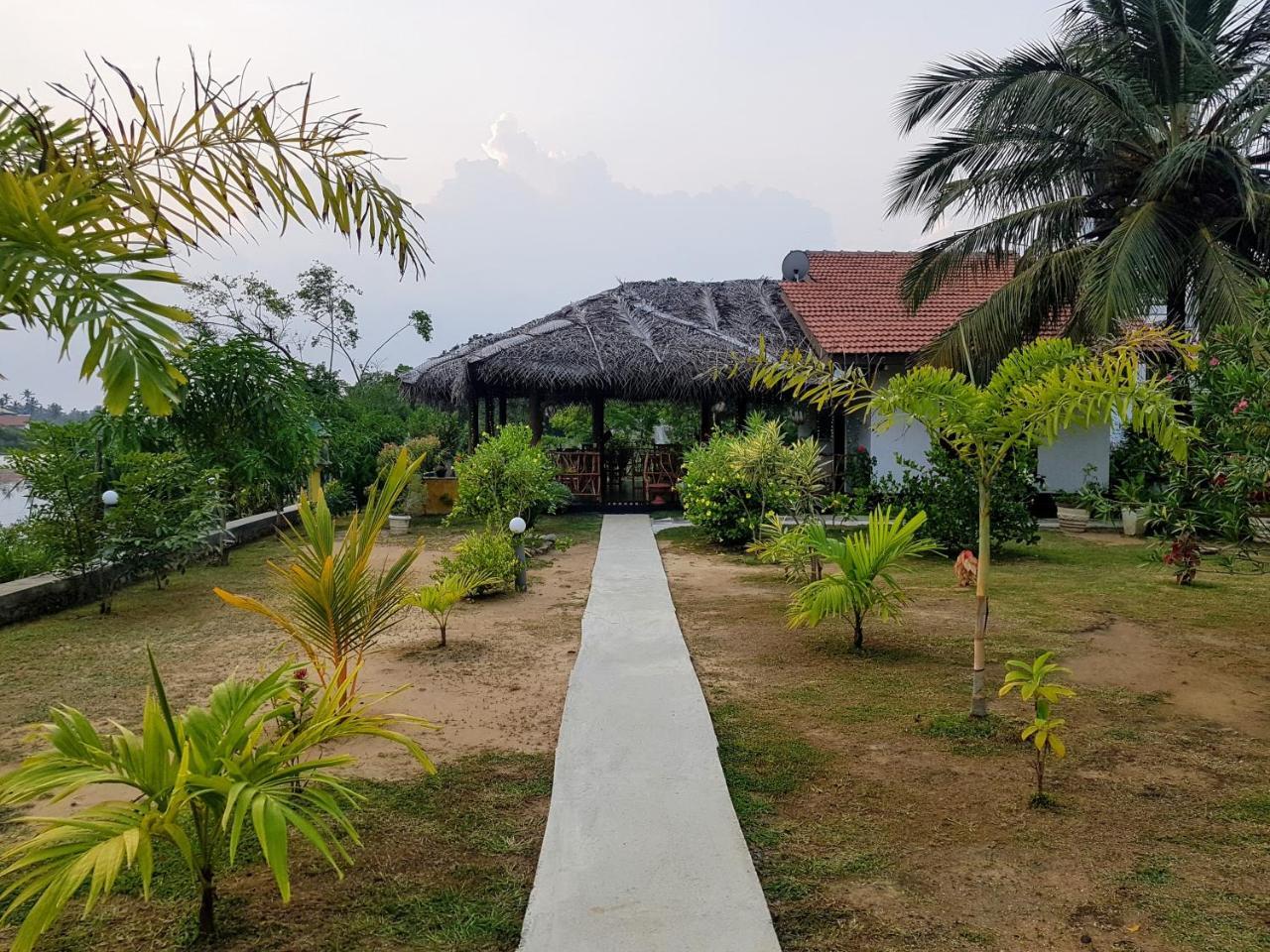 Pearl Cave Cabanas & Resturant Tangalle Exterior foto