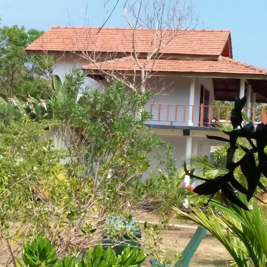 Pearl Cave Cabanas & Resturant Tangalle Exterior foto