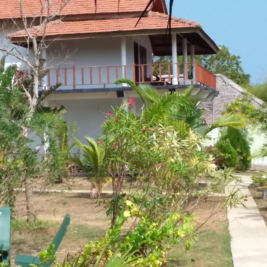 Pearl Cave Cabanas & Resturant Tangalle Exterior foto